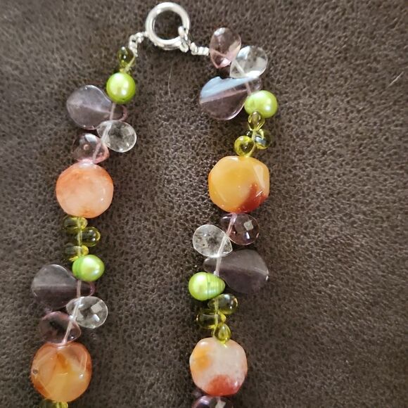 Multi color green,peach,clear polished beaded necklace - Picture 7 of 7
